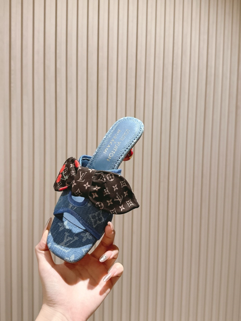 l0vis Vvtt0n slippers